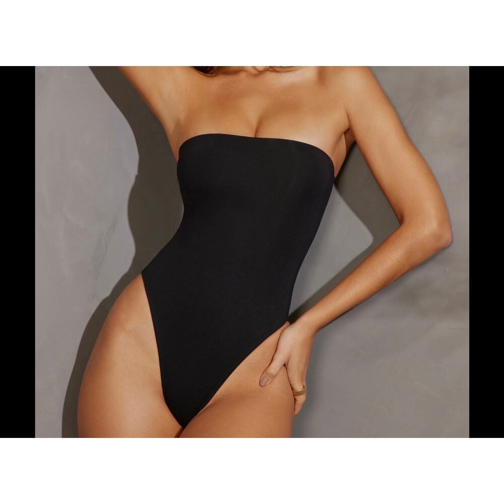 New NWOT Caara strapless thong bodysuit black sz S